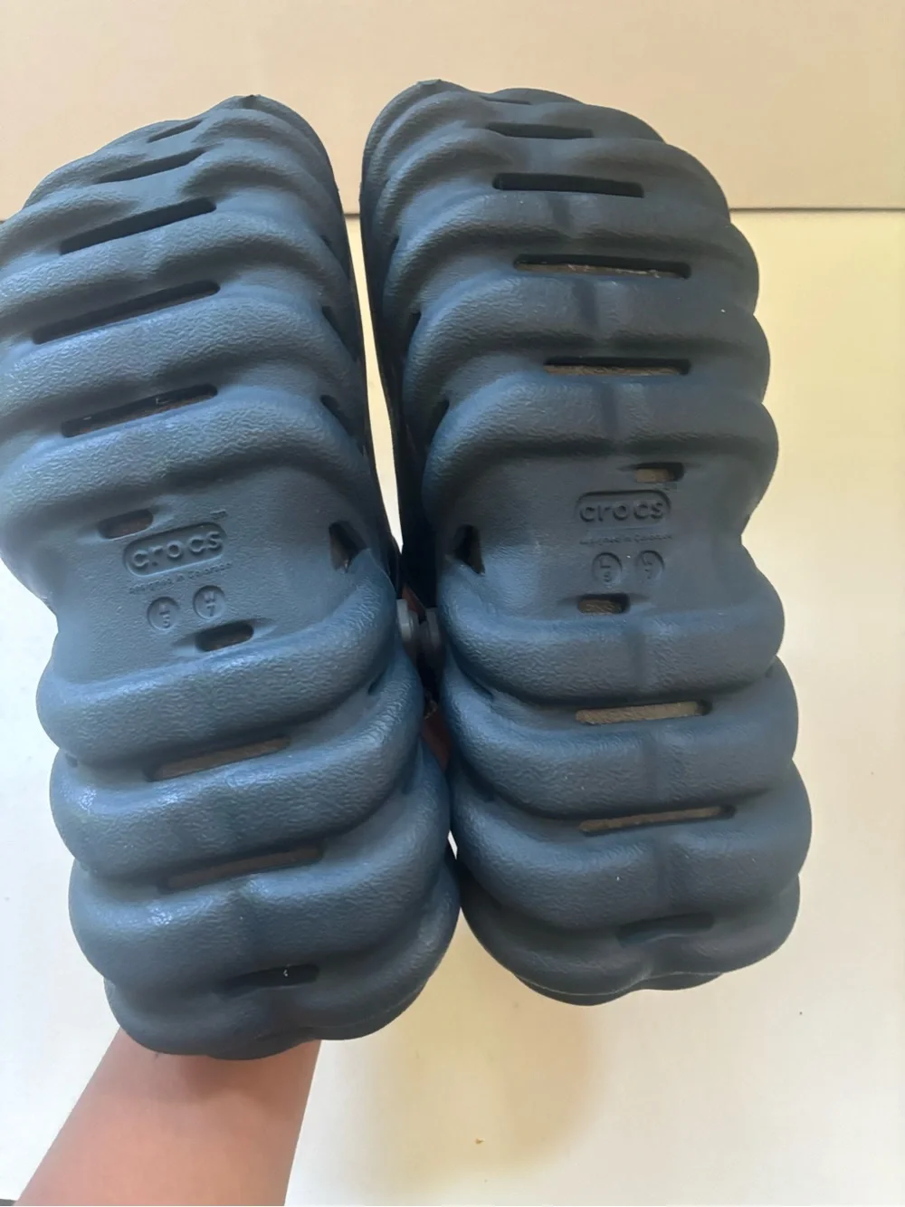 Crocs Echo Clog in storm navy size men’s 5 or women’s 7